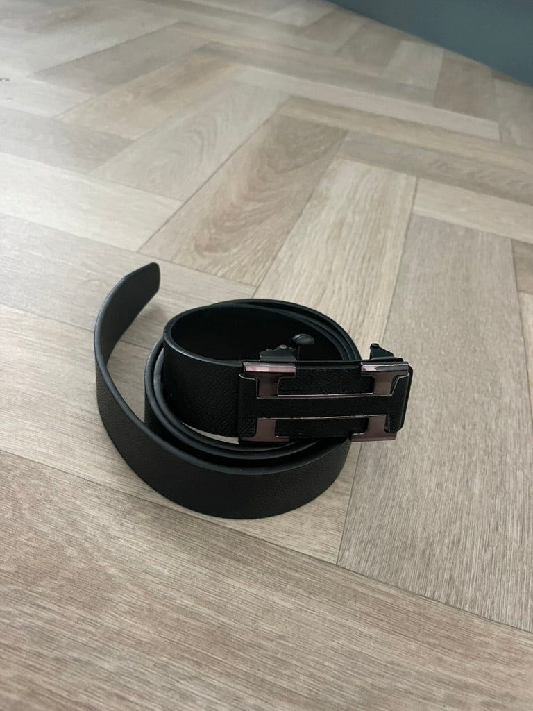 Men’s luxury Leather Belt in Black – High-Quality, Stylish & Comfortable