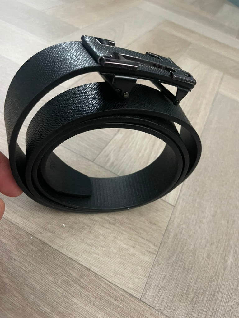 Men’s luxury Leather Belt in Black – High-Quality, Stylish & Comfortable