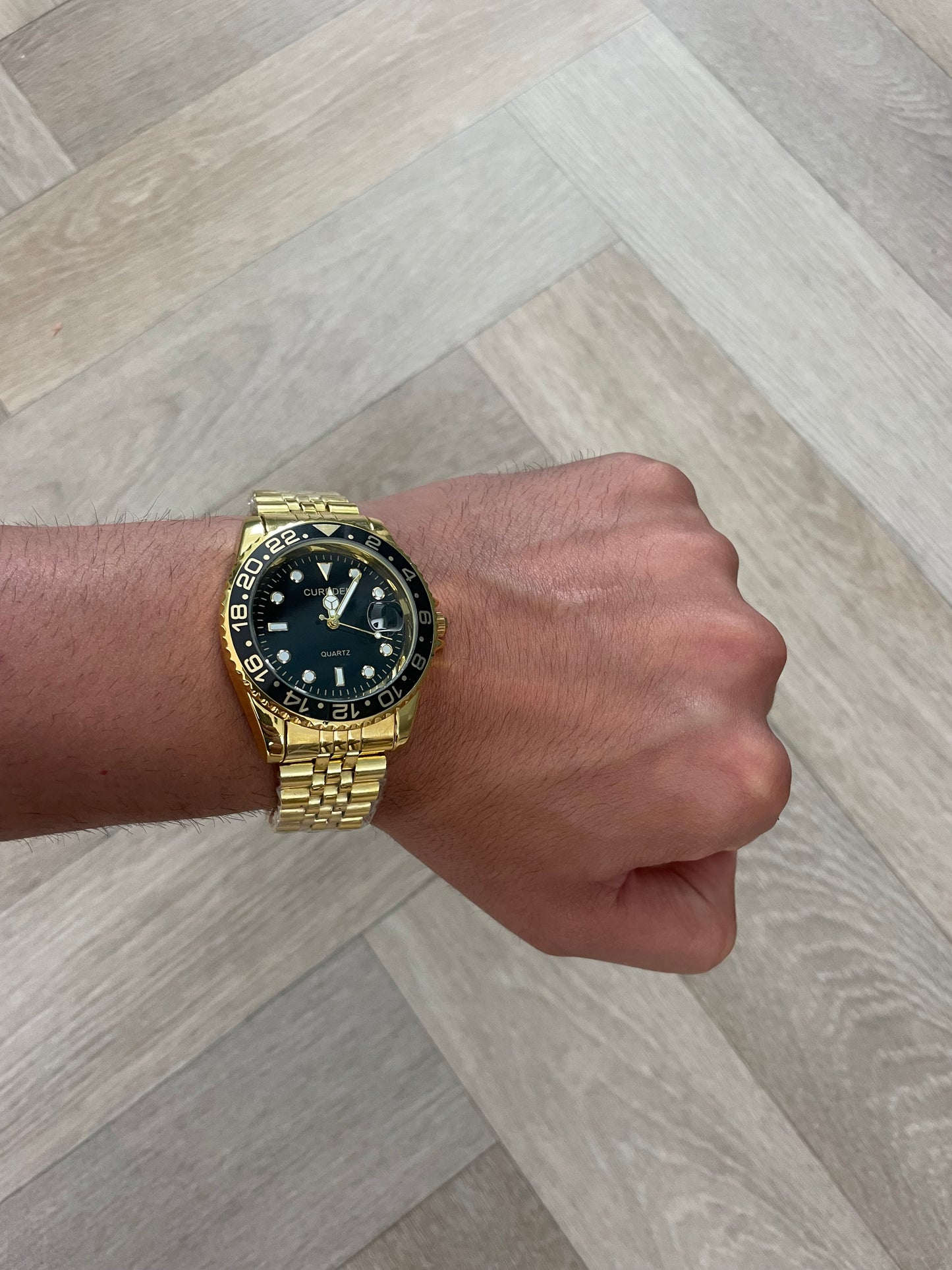 Men's Gold Watch – Black Dial with Jubilee Strap