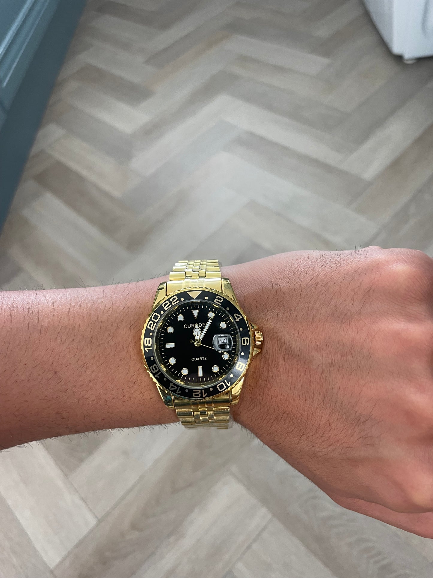 Men's Gold Watch – Black Dial with Jubilee Strap