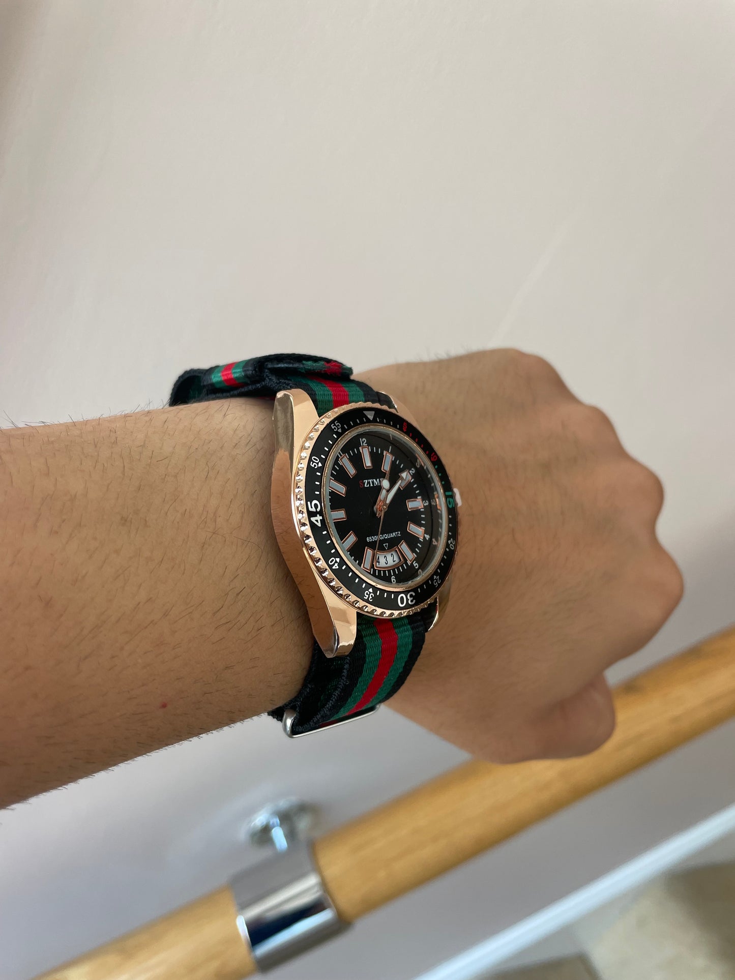 Men's Watch Classic Rose Gold & Black – Luxury Quartz, Stainless Steel, nylon strap