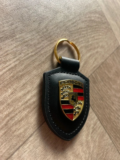 Porsche Leather Keyring – Black Crested Key Ring for Porsche 911, Panamera, Cayenne, Taycan, Macan, Carrera GT, 718, 928, 944, 968
