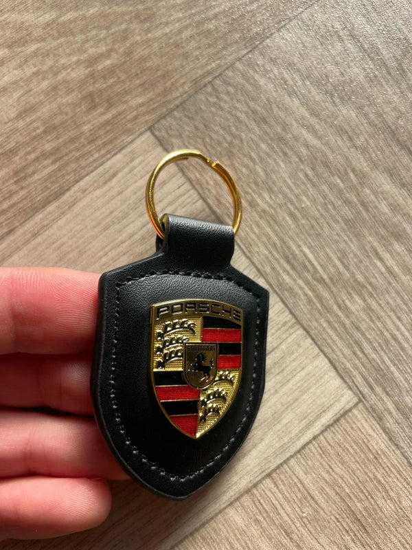 Porsche Leather Keyring – Black Crested Key Ring for Porsche 911, Panamera, Cayenne, Taycan, Macan, Carrera GT, 718, 928, 944, 968