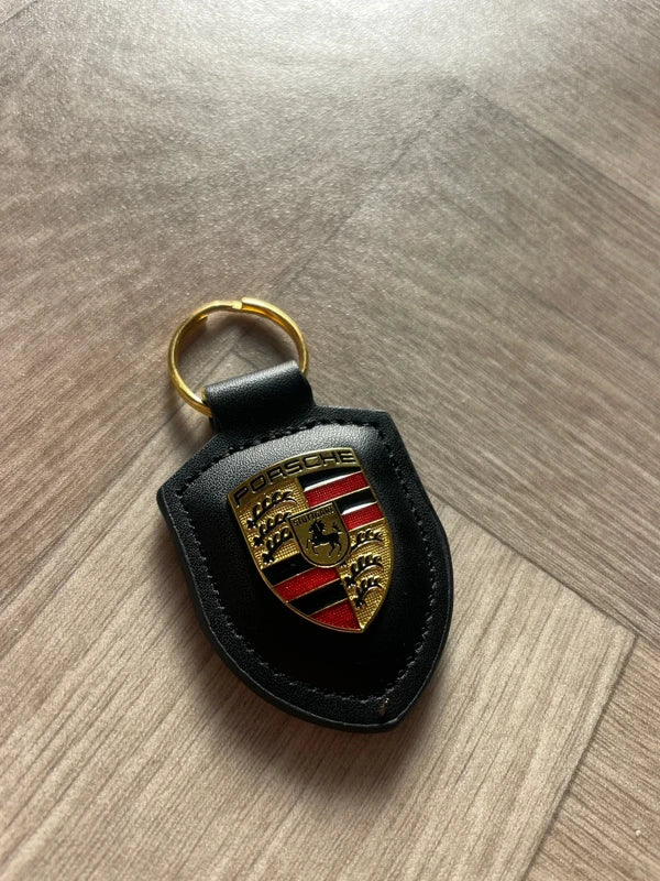 Porsche Leather Keyring – Black Crested Key Ring for Porsche 911, Panamera, Cayenne, Taycan, Macan, Carrera GT, 718, 928, 944, 968