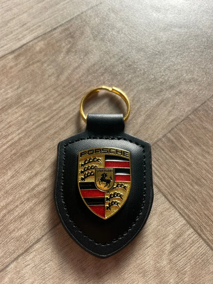 Porsche Leather Keyring – Black Crested Key Ring for Porsche 911, Panamera, Cayenne, Taycan, Macan, Carrera GT, 718, 928, 944, 968