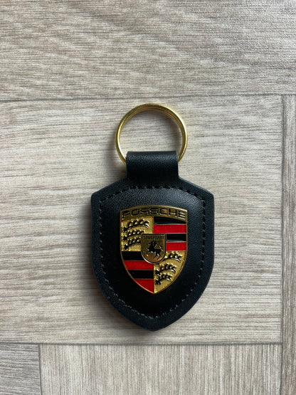 Porsche Leather Keyring – Black Crested Key Ring for Porsche 911, Panamera, Cayenne, Taycan, Macan, Carrera GT, 718, 928, 944, 968