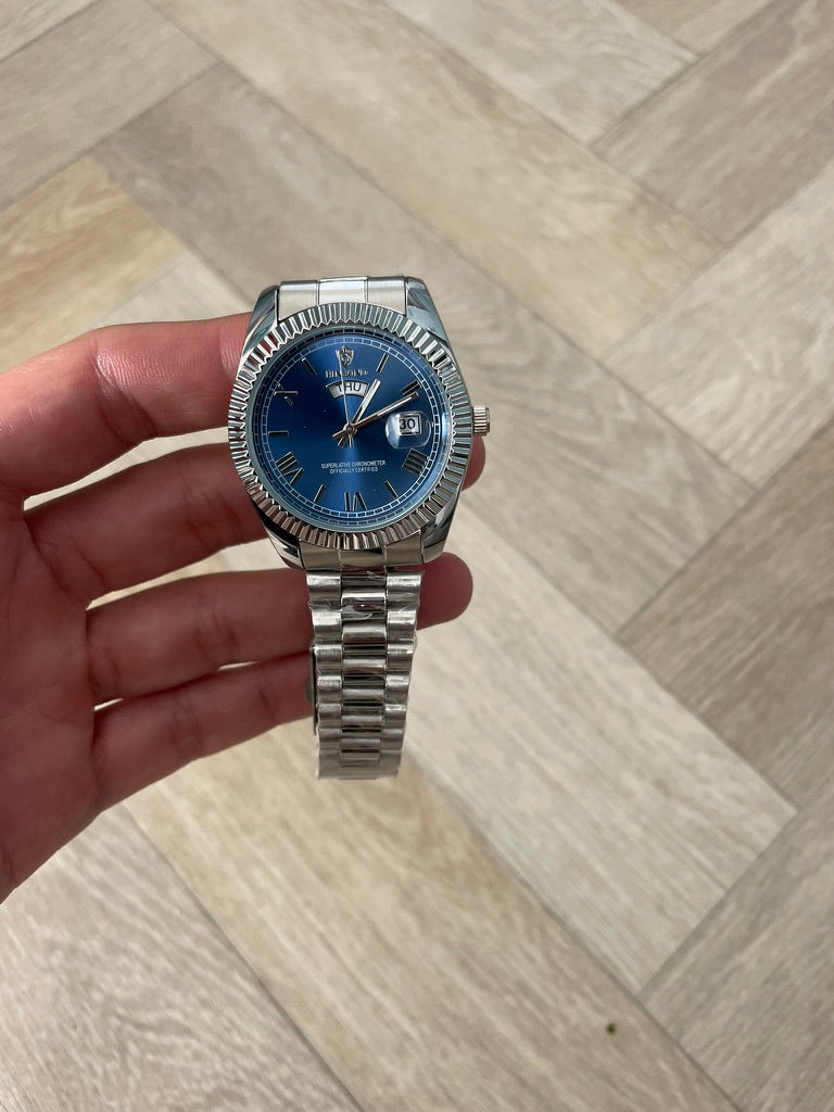 Men luxury watch with silver jubilee bracelet and blue dial