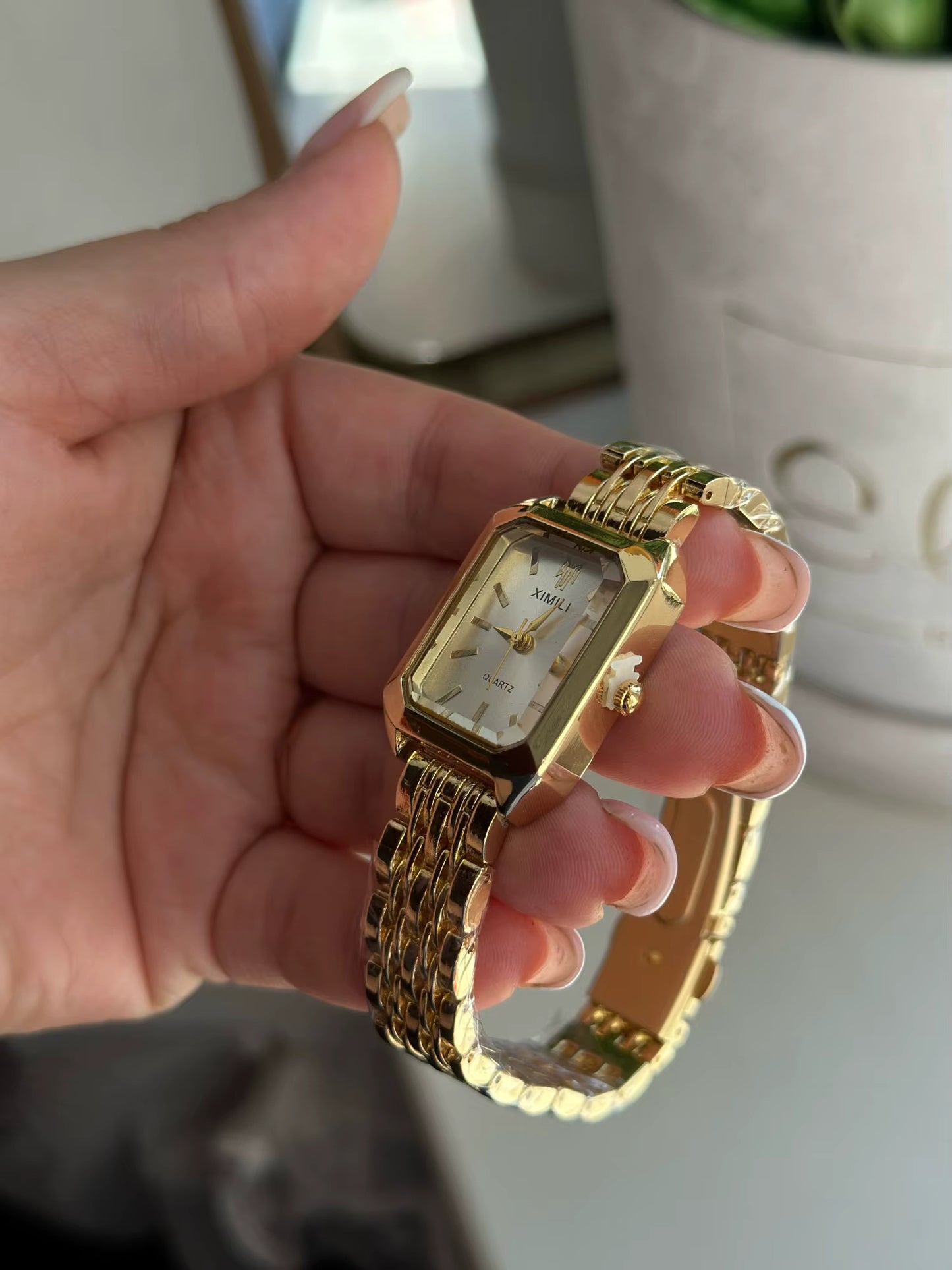 Women's Gold Square Watch – Elegant Vintage Quartz Bracelet Timepiece