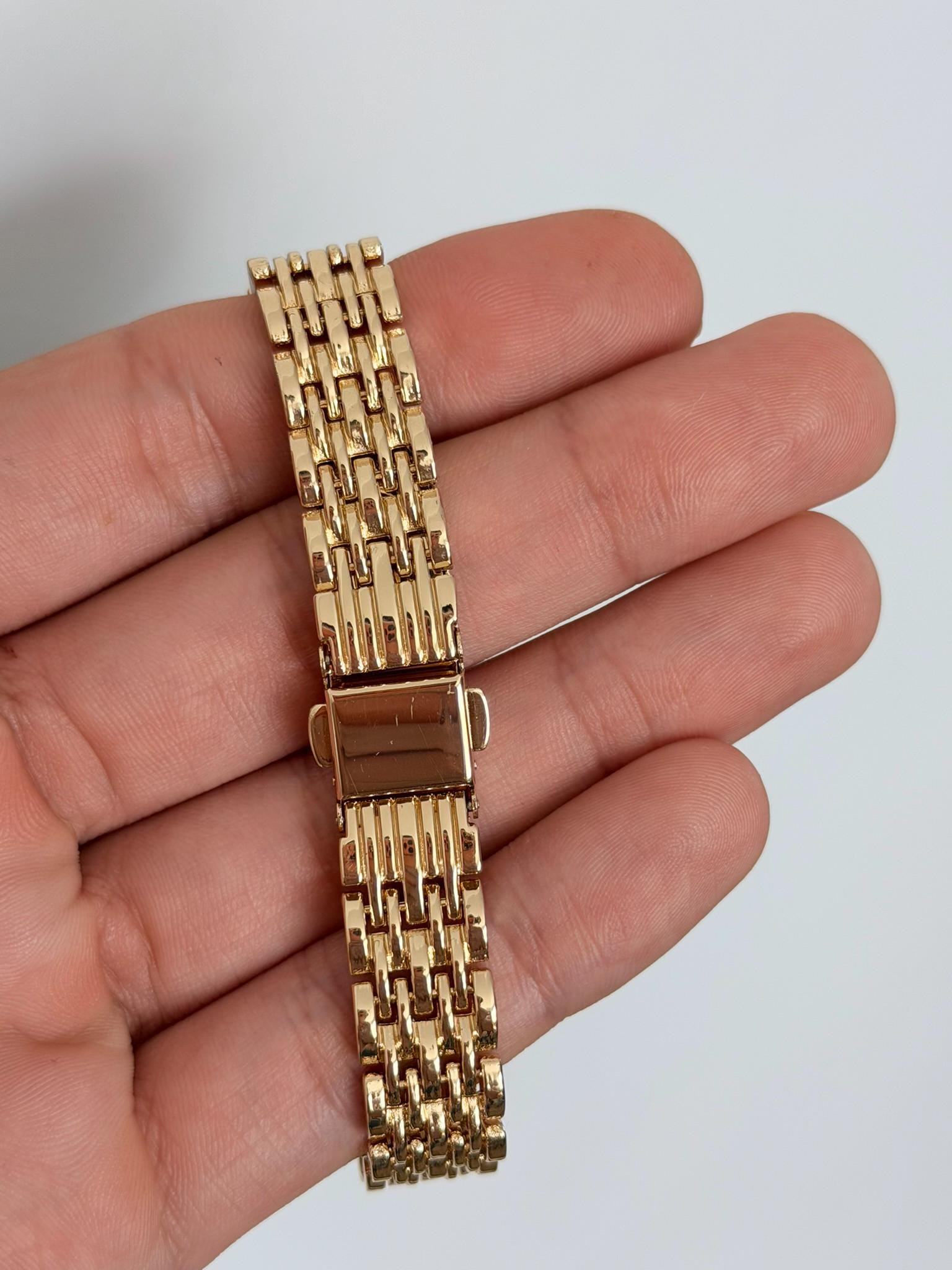 Women's Gold Square Watch black dial – Elegant Vintage Quartz Bracelet Timepiece