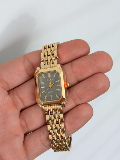Women's Gold Square Watch black dial – Elegant Vintage Quartz Bracelet Timepiece