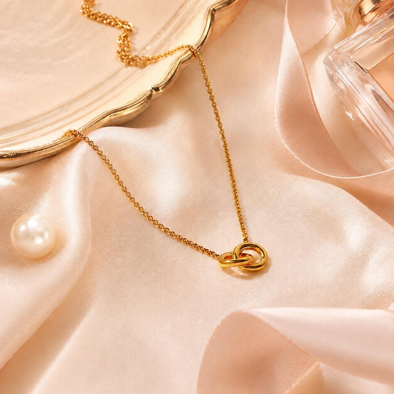 Gold Link Necklace | Interlocking Circle Pendant | Dainty Minimalist Chain | Layering Jewelry Gift for Her