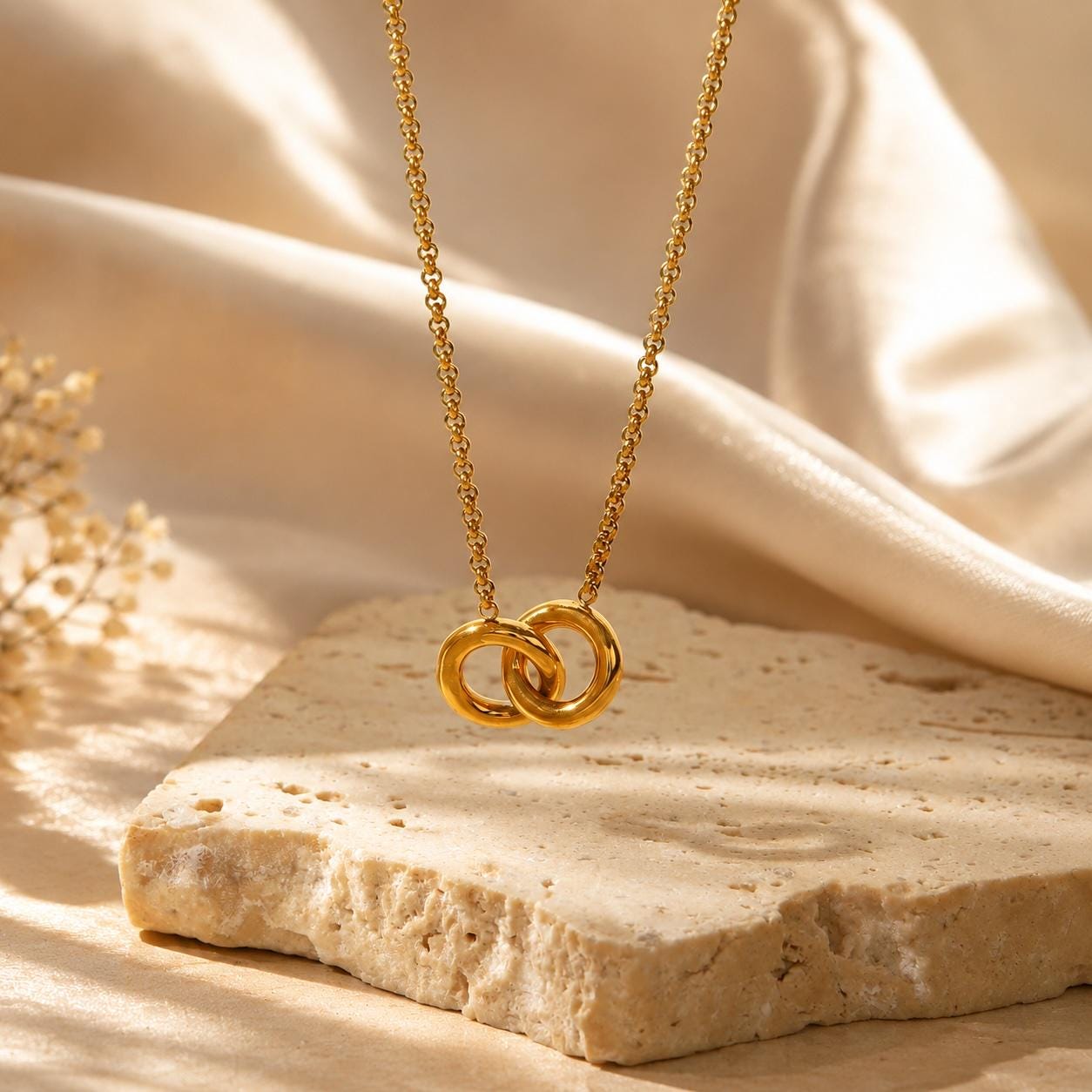 Gold Link Necklace | Interlocking Circle Pendant | Dainty Minimalist Chain | Layering Jewelry Gift for Her